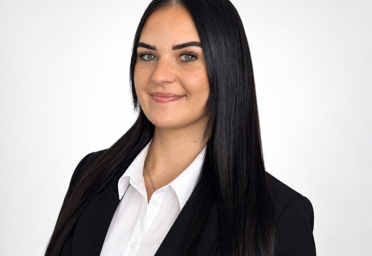 Mariola Sztafinska Caseworker
